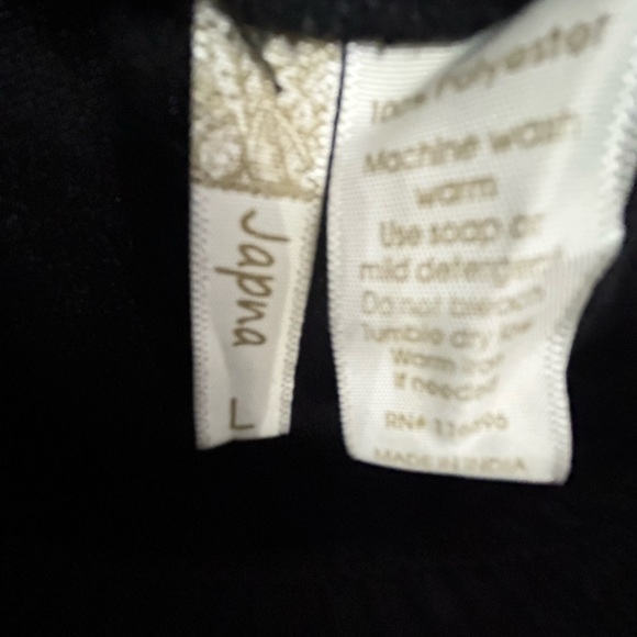 Sleeveless blouse - Picture 4 of 4